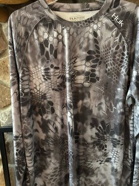 Huk Performance Fabrics Shirt in White and Black Print